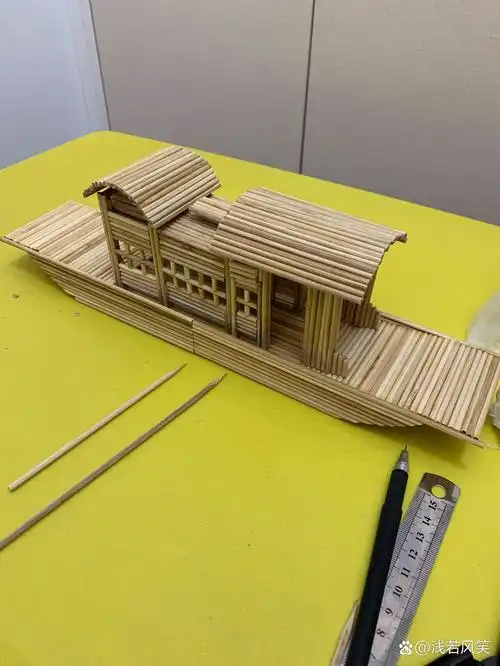 南湖红船手工制作 庆党100周年 参加单位组织的活动 经过两天赶制完成