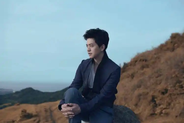 中国内地流行乐男歌手李健经纪公司_专辑_音乐_直播