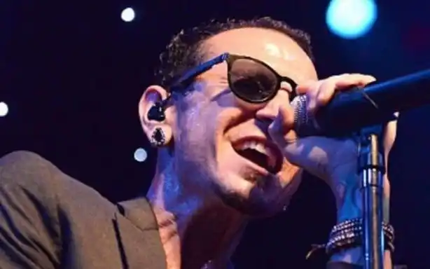 【ai chester bennington】august -taylor swift