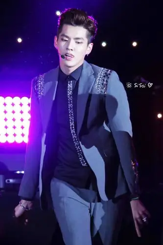 元气满满守候你,吴亦凡,exom,kris,exo,exo-m,白菜小哥