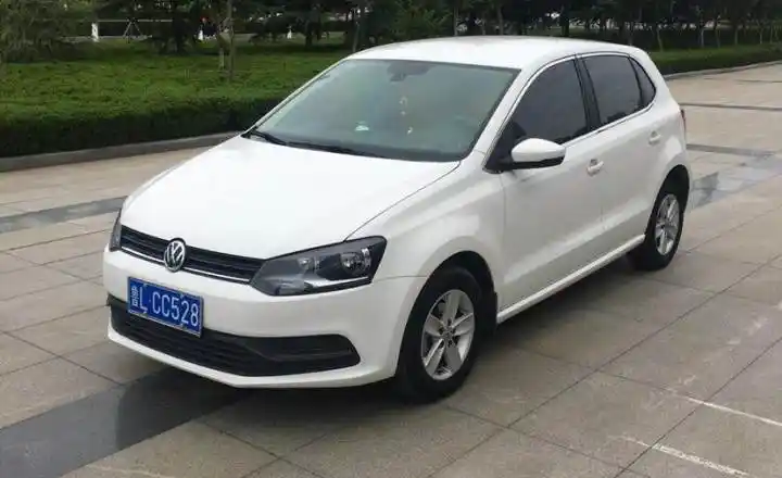 4 风尚版 白色 手动挡