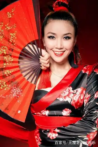 中国流行音乐女歌手制作人王蓉