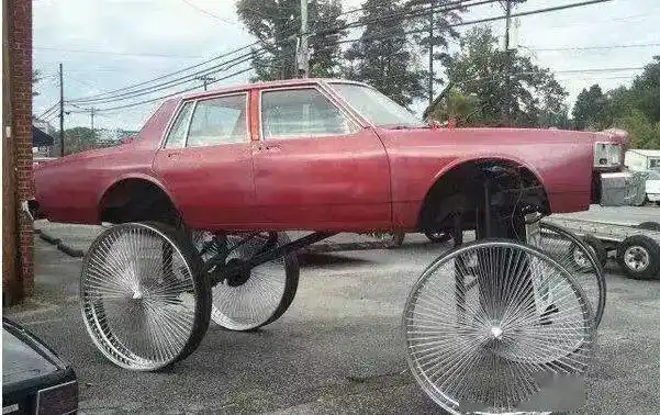 这9款世界上最奇葩的车开到哪都是焦点