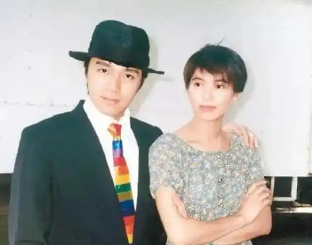 周星驰与袁咏仪是黄金搭档,周星驰有喜欢过袁咏仪吗?