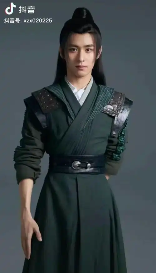 只要别说话……王皓轩▽虽然名气不大,但参演过的剧也是挺有名,在