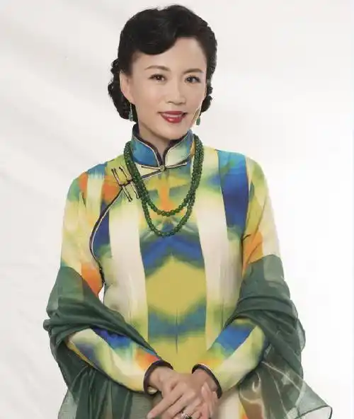 演员马丽:国家一级演员,被丈夫宠爱31年,戏红人不红也幸福