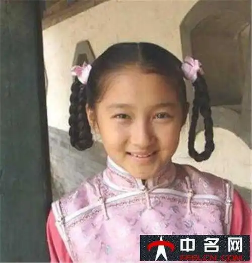 关晓彤整容前后照曝光年轻的关晓彤原来长这样