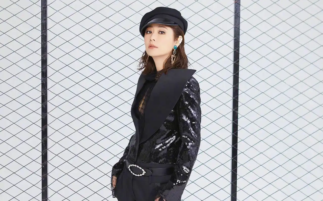 林心如时尚性感高清桌面壁纸