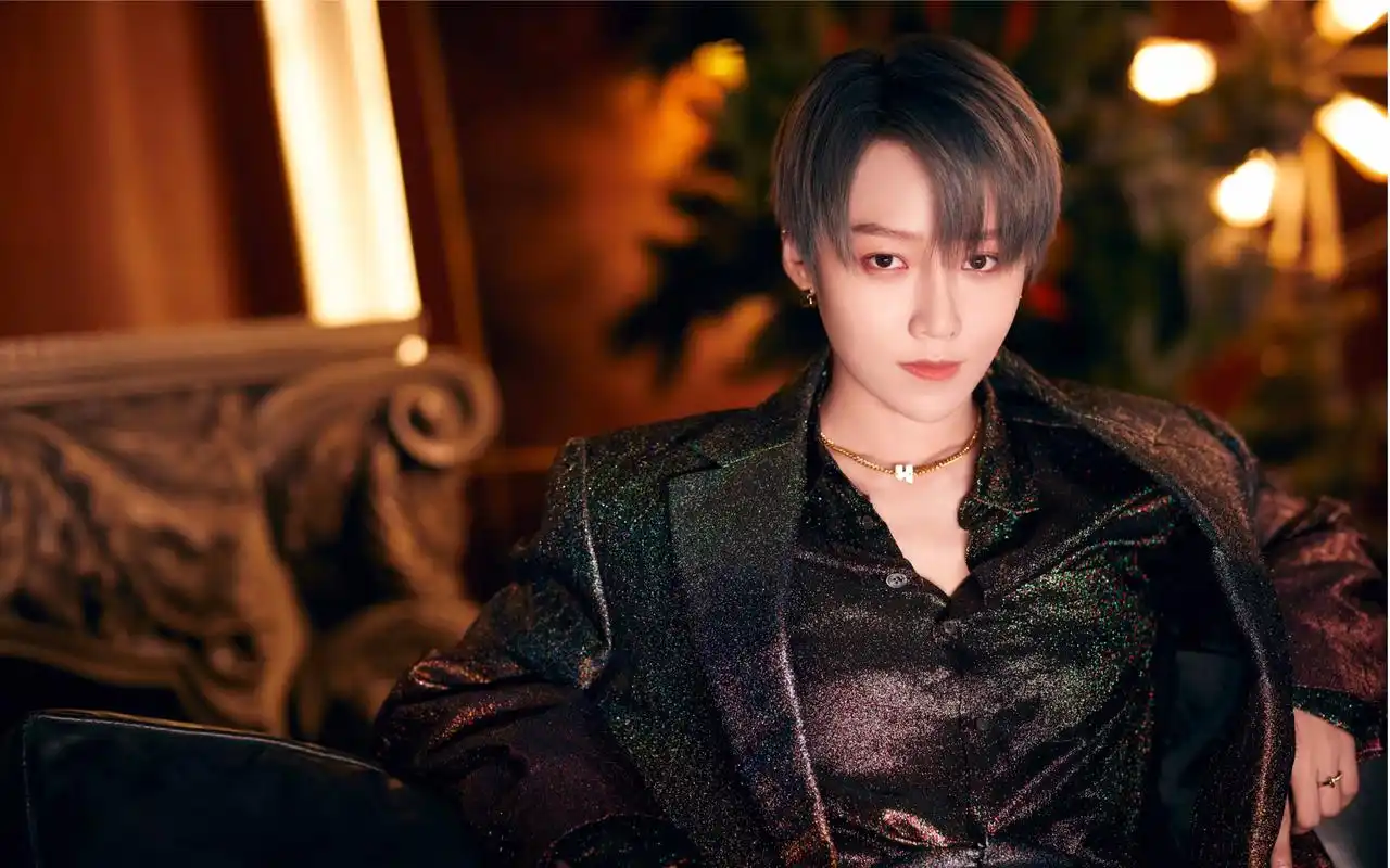 刘雨昕20201224刘雨昕工作室发布平安夜特别写真拍摄花絮