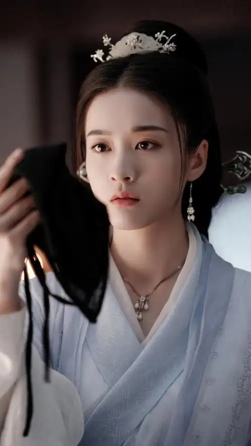 白发 容乐 张雪迎