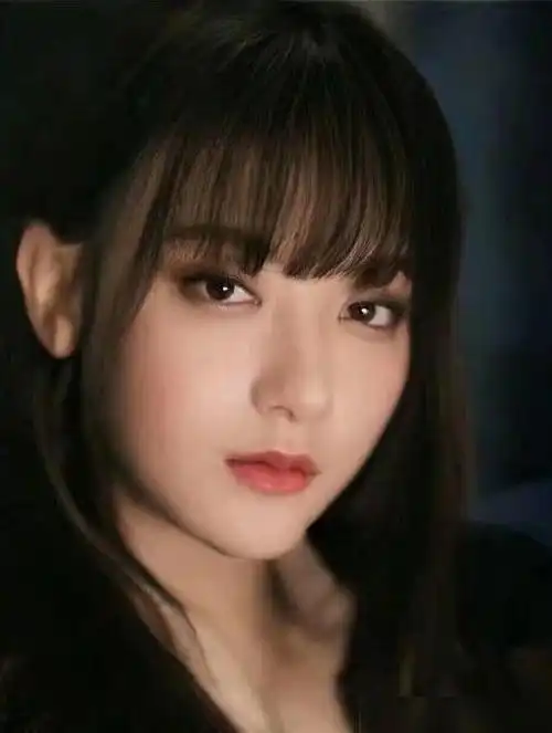 黄子韬:男扮女装姿色万千,反串形象少女感十足竟撞脸"孙如云"