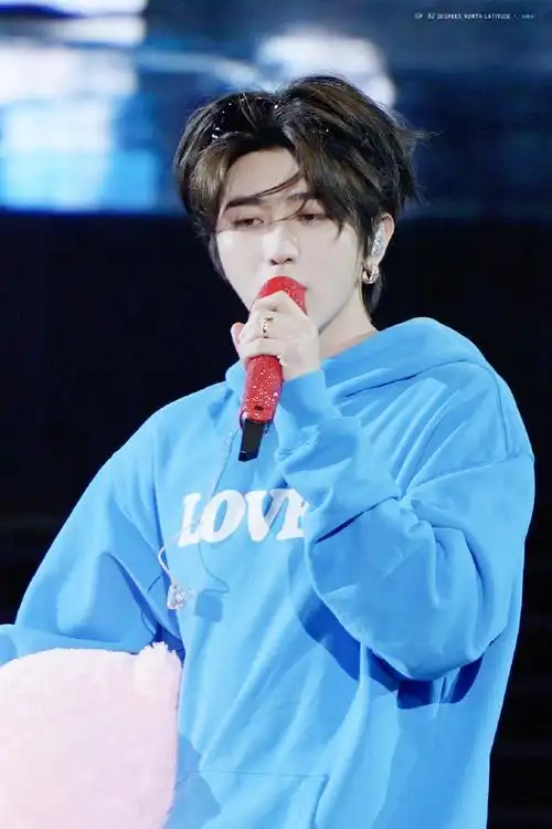 会#希望你以后好好对待你的舞台热爱并且珍惜你的每一次舞台@蔡徐坤