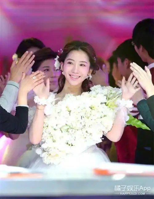 一个叫赵婉婷的姑娘突然上了热搜,所以她肿么了?