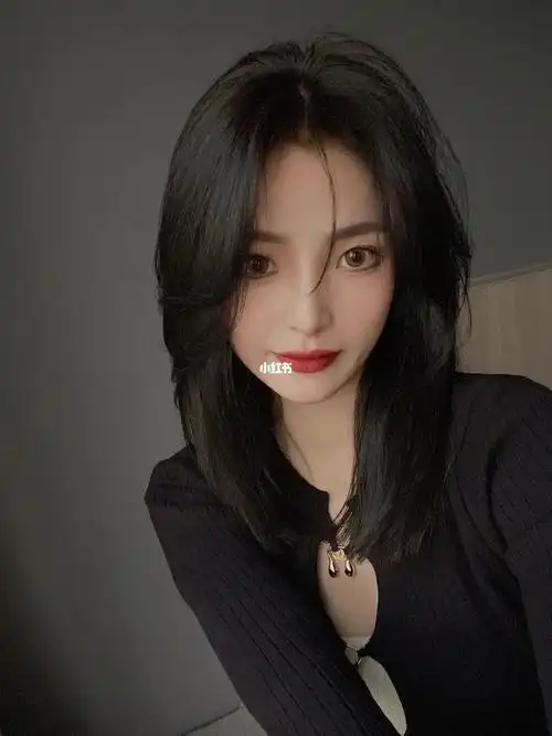 发型师朋友圈文案(披肩发)