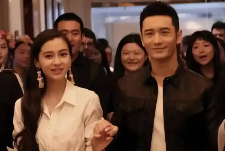 原创黄晓明已经离婚一年多了有一次他说没离婚之前杨颖经常几天都不着