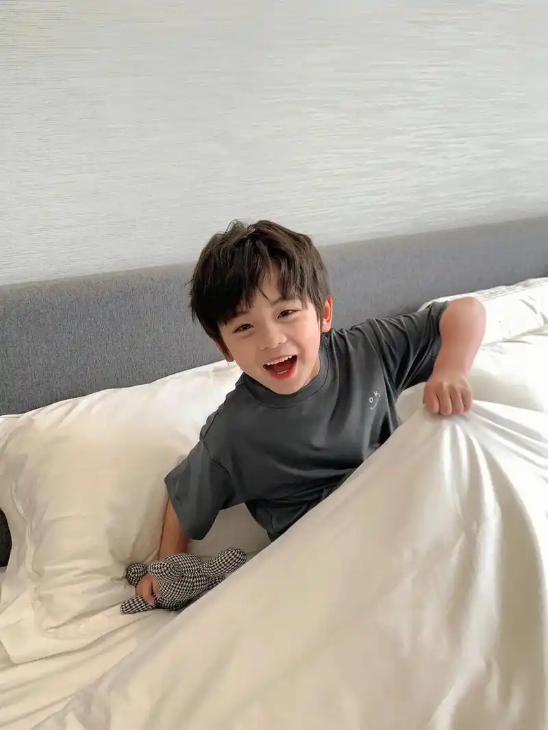 奶味阿峥前来报道.唔#男孩子真是可爱的生物 #骗你生儿子 # - 抖音