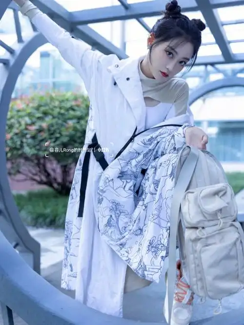 祝绪丹双丸子头