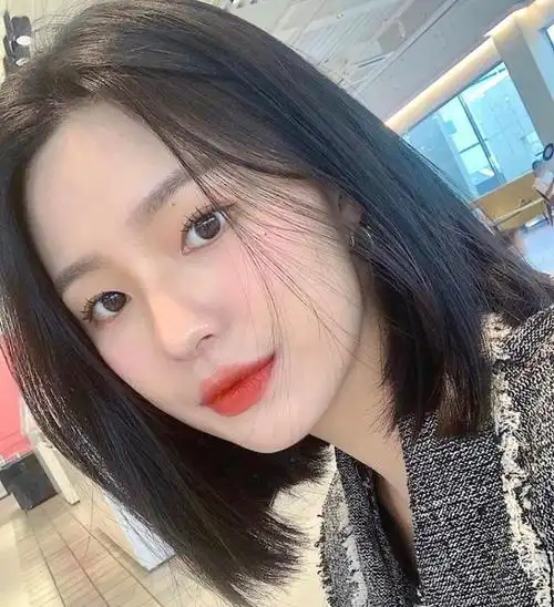 长脸女生想剪头这4款发型才显气质更时髦也是2021热门流行款