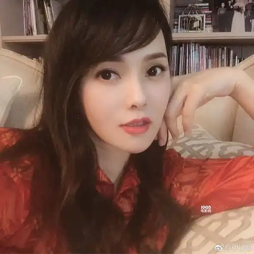 伊能静回应整容质疑:我变漂亮了_明星活动_图集_电影网_1905.com