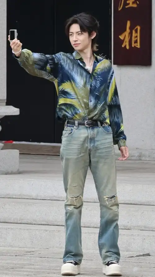 小鬼的恋爱请柬我收到了##小鬼王琳凯0520生日快乐