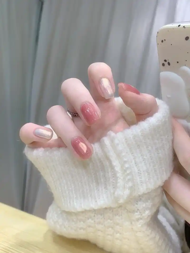 超粉嫩的极光涂鸦美甲97999799.纯色跳