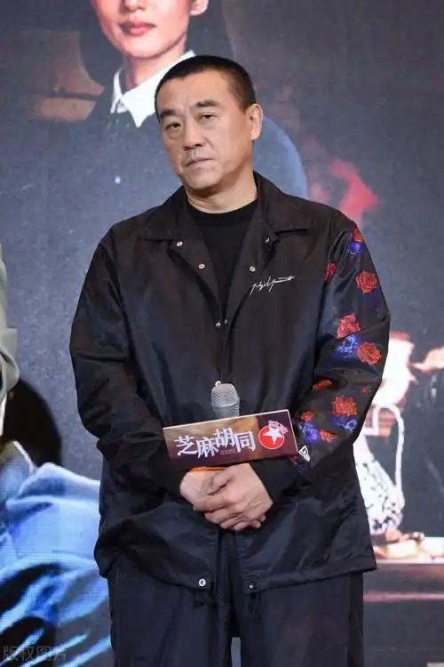 何冰看看他的妻子是谁就明白了了结婚22年来为什么0绯闻