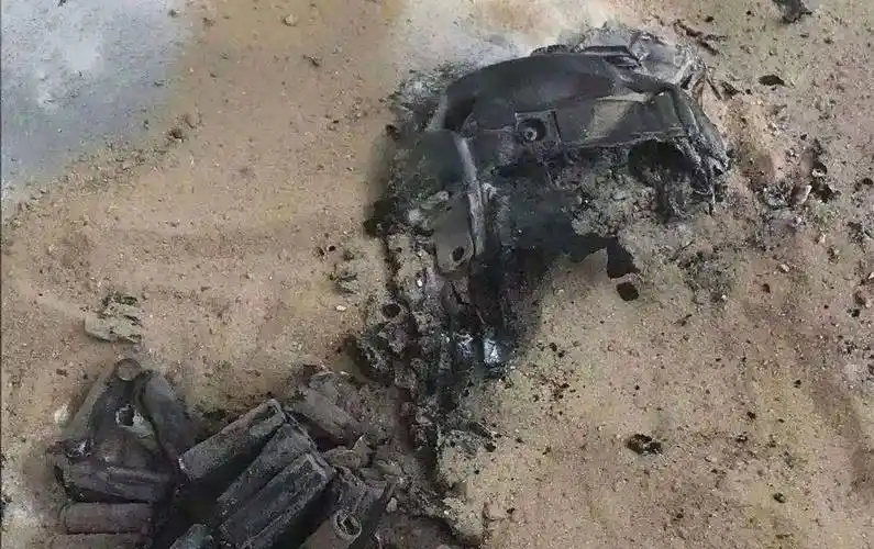 现场!汕头一电动车电池充电时突然自燃爆炸太惊人