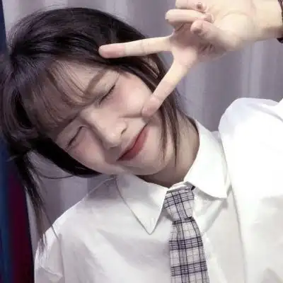 qq可爱女生头像呆萌清新 做个木偶人忘记爱和痛