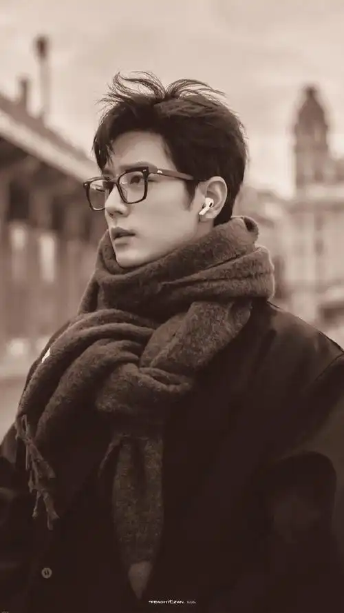 肖战##肖战欧洲游随拍