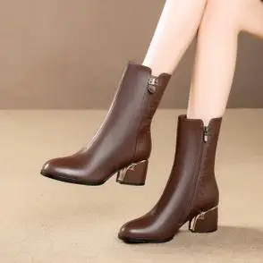 真皮圆头中筒靴高跟靴加绒粗跟靴子女大码中靴女皮靴2023秋冬新款