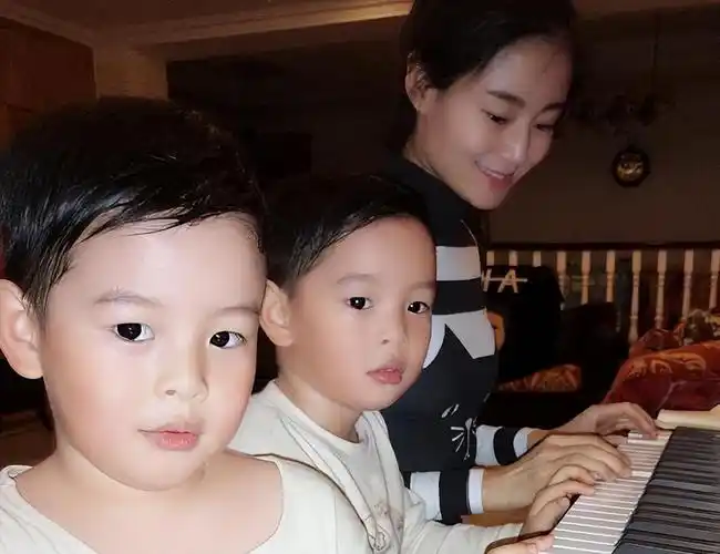 回顾王媛可对王雨一见钟情5年暗恋终成眷属结婚生子收获幸福