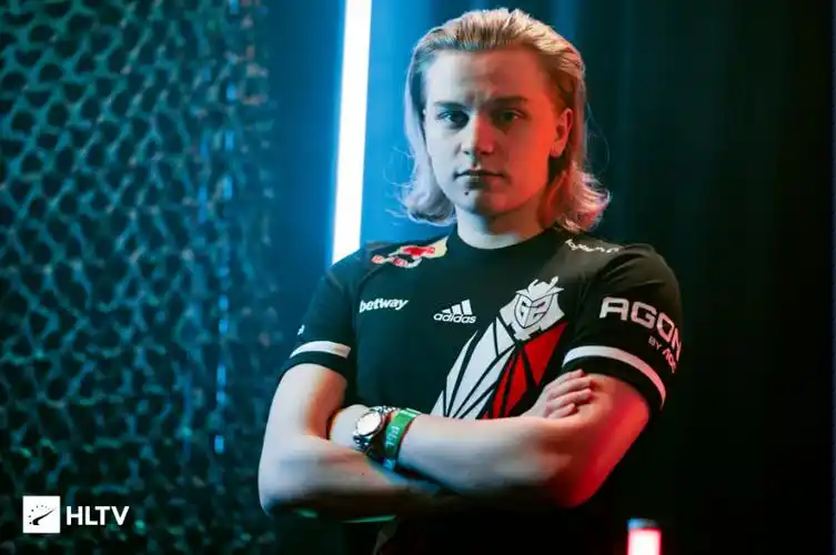 Сeh9这不是胖球职业生涯的终点他还可以加入一线队