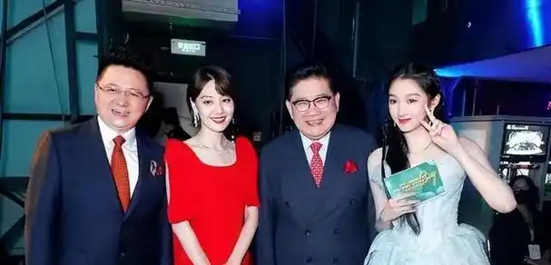 王冠:终于传出喜讯,通过央视《你好生活》官宣"要结婚了"|李咏|曹可凡