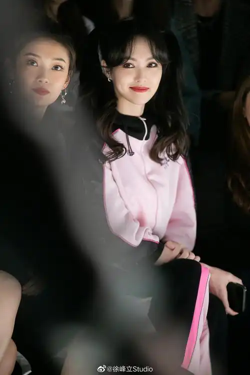 唐嫣斯凯奇看秀图