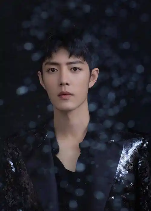 肖战跨年花絮被公布,土味应援接地气,素颜练舞的肖战大家见过吗