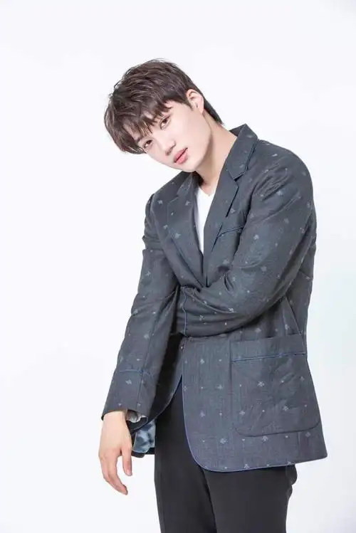 小神仙atro的采访:和粉丝们相遇,本身就像奇迹一样啊