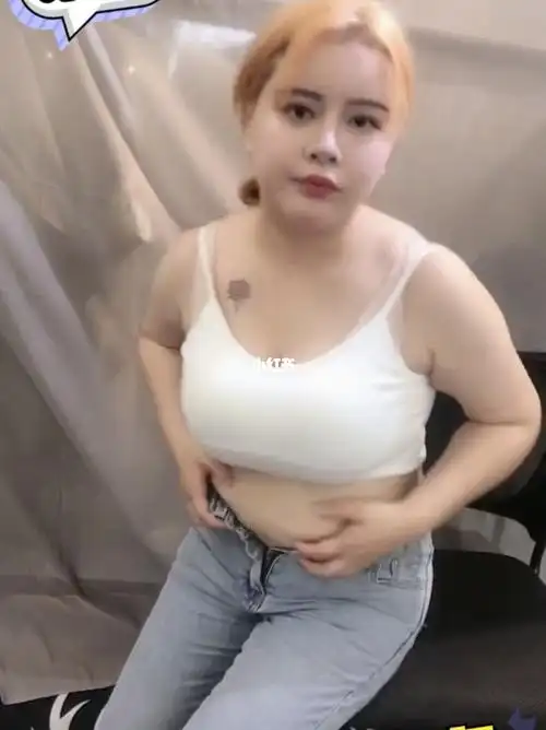 这是132斤的时候最胖的时候140斤