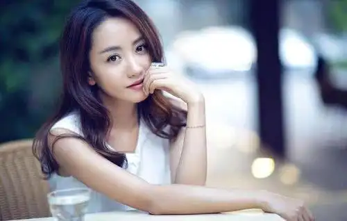 三十多岁还演清纯少女杨蓉发文回应让网友感慨良多