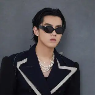 rocky 吴亦凡同复古人造玻璃拼接金属珍珠项链男女嘻哈锁骨链asap