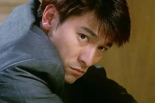 如果让刘德华演陈浩南会怎样?这部电影或许会给你答案