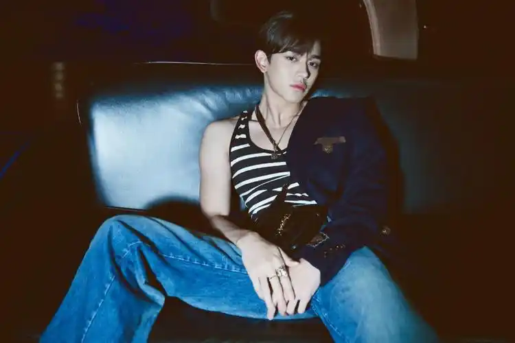 中韩两国粉丝联手控诉男友黄旭熙pua黄旭熙中文首站全体离职