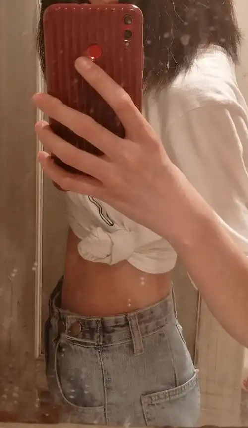 00后有腹肌是什么感受?