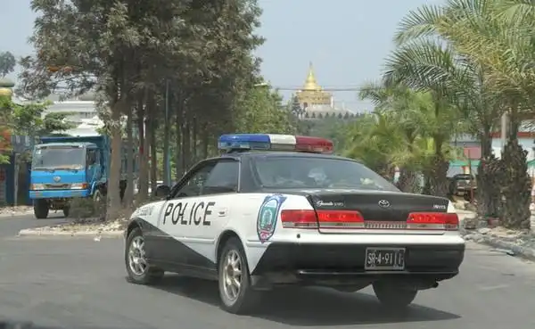 中缅边境的拉斯维加斯 一个堕落之城(jf132-com)