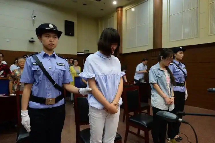 女子替闺蜜考试双双获刑 成北京宣判首例高自考替考案