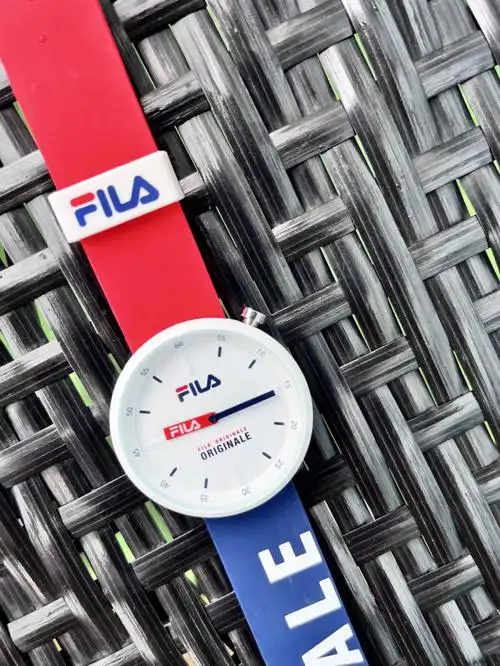 情侣对表fila斐乐手表推荐