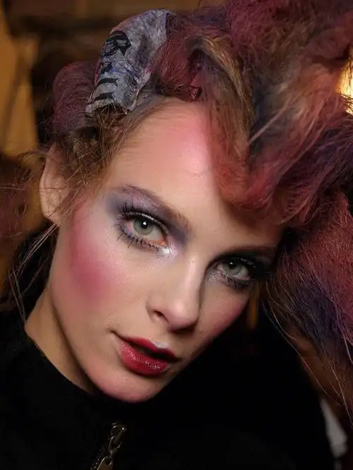 惊艳夸张的秀场妆容造型