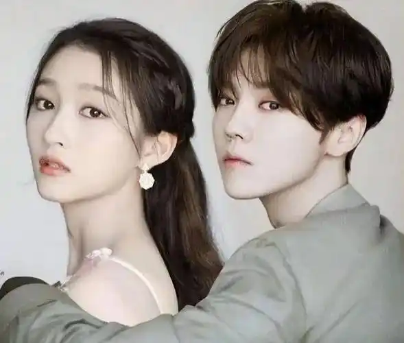 鹿晗关晓彤被曝已见过双方家长 还曾与家人一起过生日!