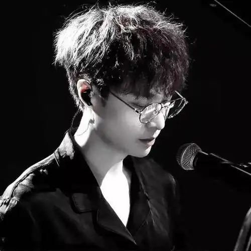 爱豆头像张艺兴