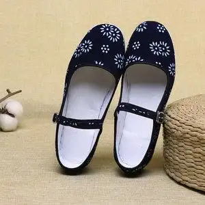 方口布鞋女老北京千层底图片