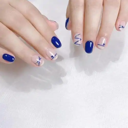 八款夏日脚趾美甲图片,显白高级有气质,男女都喜欢(今年流行什么指甲